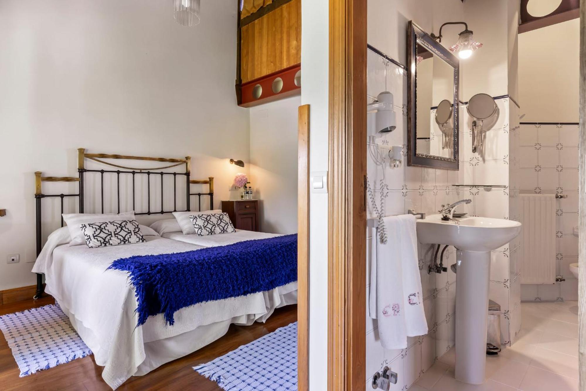 Casa Peleyon Bed & Breakfast Castropol Eksteriør bilde