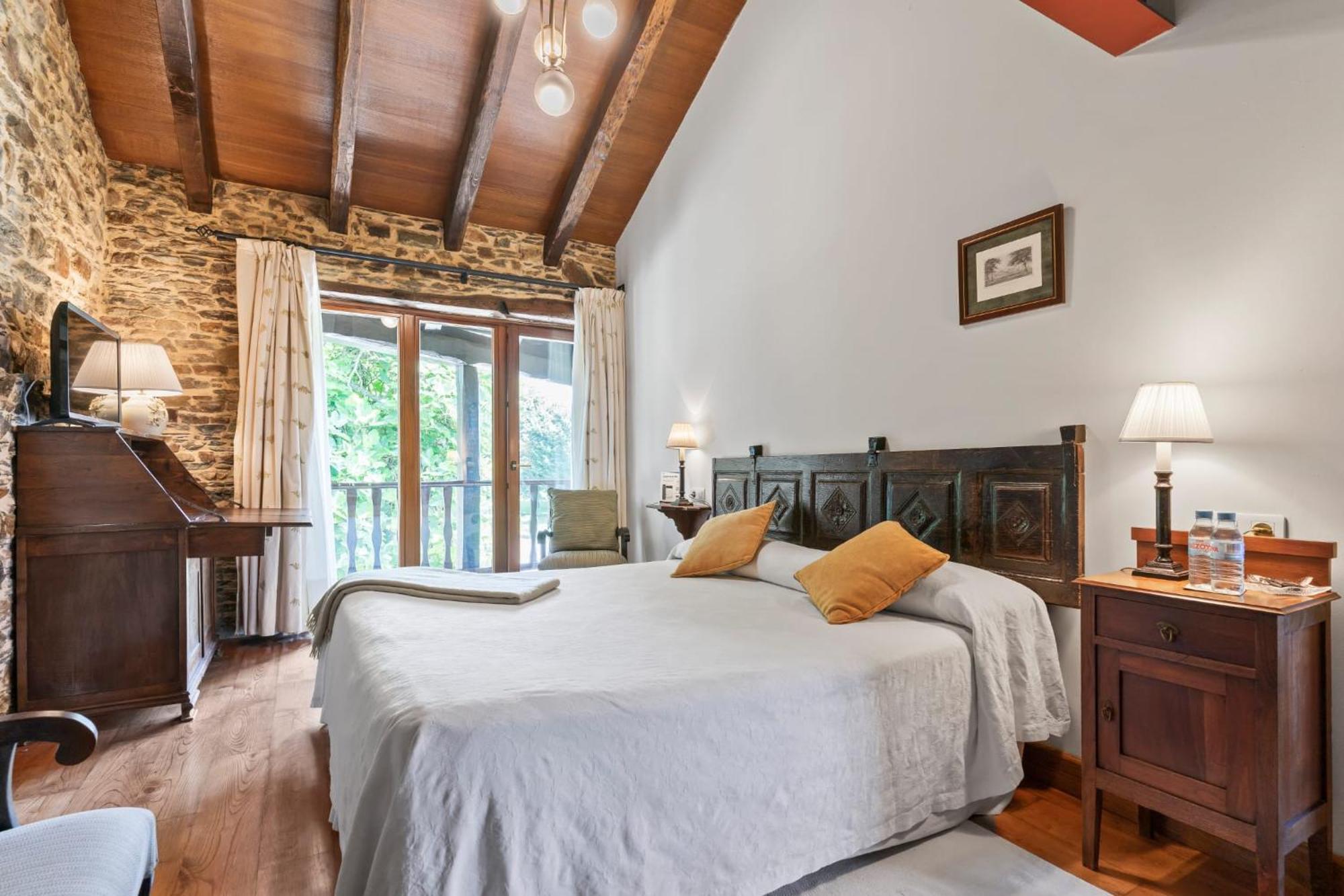 Casa Peleyon Bed & Breakfast Castropol Eksteriør bilde