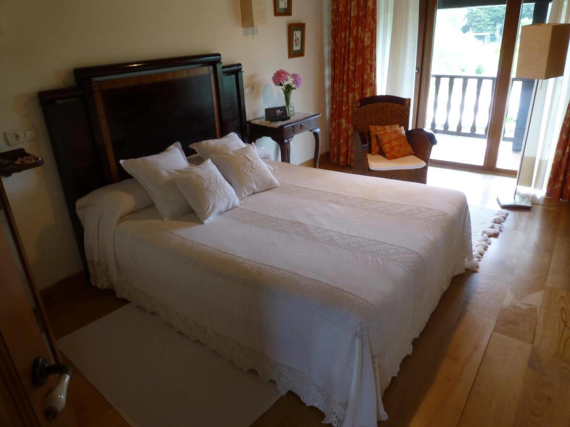 Casa Peleyon Bed & Breakfast Castropol Eksteriør bilde